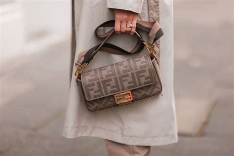 fendi handy baguette|Fendi baguette second hand.